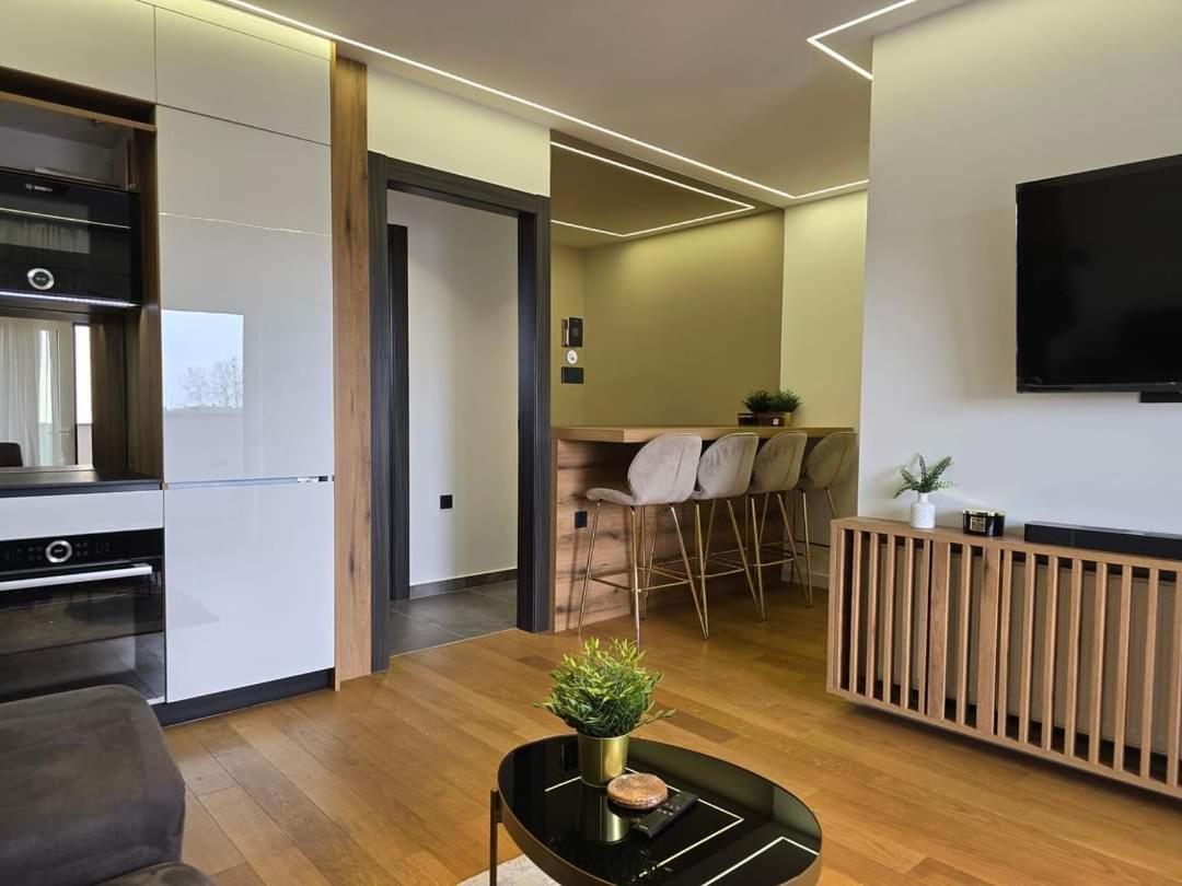 דירות Osijek Luxury Center - Self Check In, Free Private Parking, Ulica Ivana Gundulica 82 מראה חיצוני תמונה