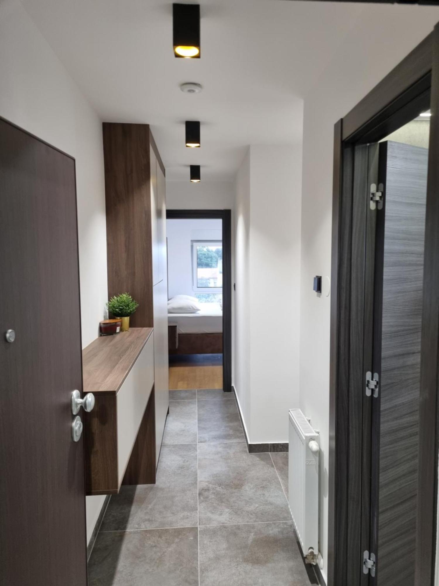 דירות Osijek Luxury Center - Self Check In, Free Private Parking, Ulica Ivana Gundulica 82 מראה חיצוני תמונה